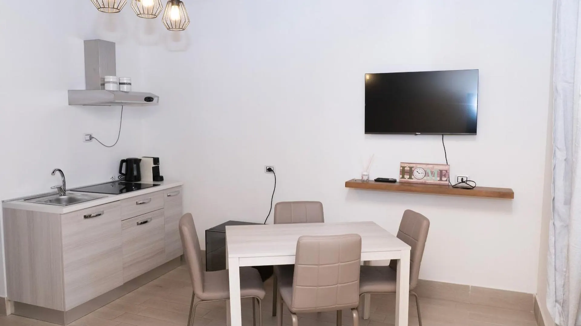 Apartament Politeama House Palermo 0*,